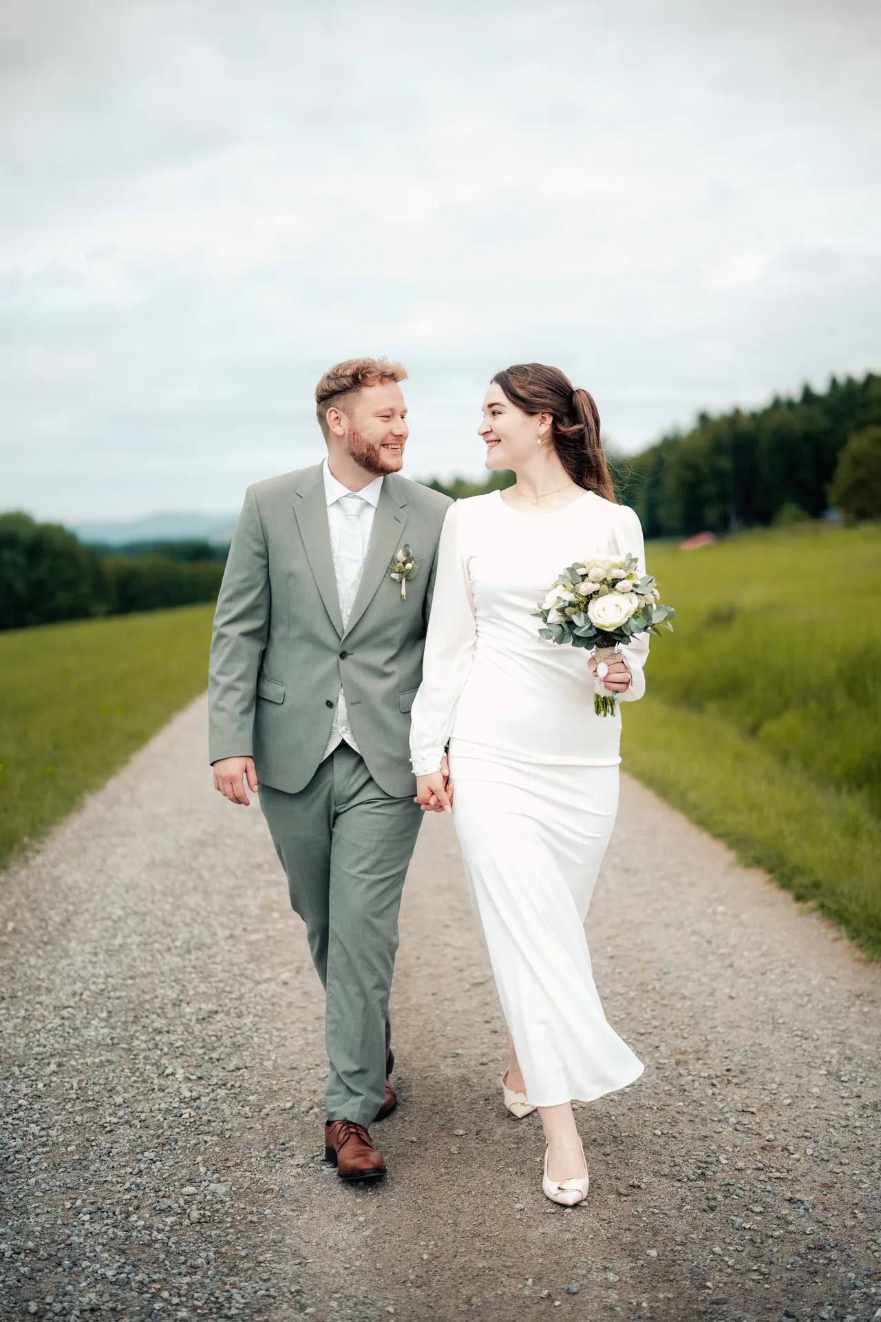 Wedding of Anna & Johannes at Heimatmuseum Schramlhaus & Hoamat Wirtshaus – wedding photography by Vincent Würzinger, image 8 of 24