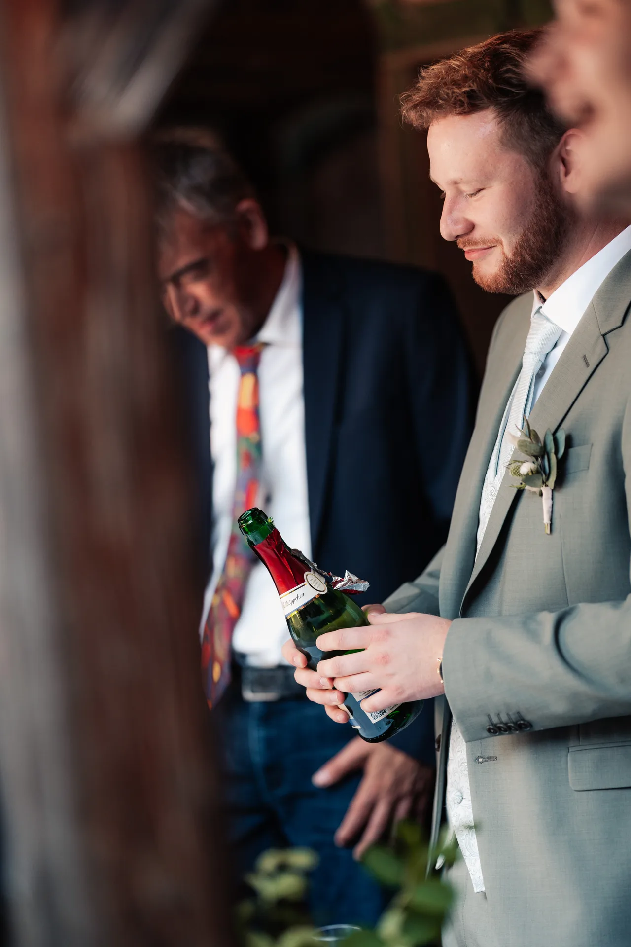 Wedding of Anna & Johannes at Heimatmuseum Schramlhaus & Hoamat Wirtshaus – wedding photography by Vincent Würzinger, image 19 of 24