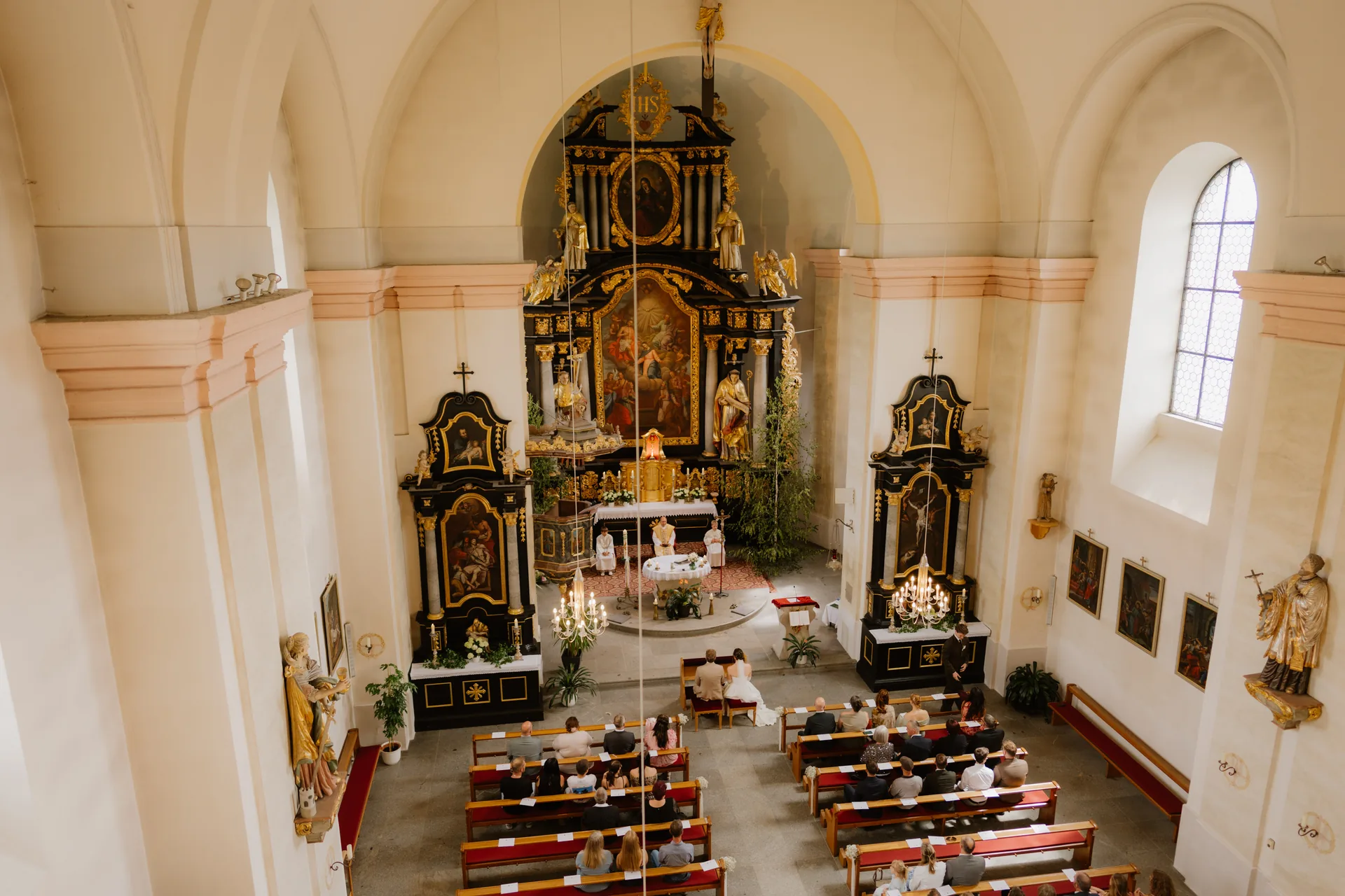 Hochzeit Anna & Johannes in Kirche Grainet & Hoamat Wirtshaus – Hochzeitsreportage von Vincent Würzinger, Bild 10 von 30