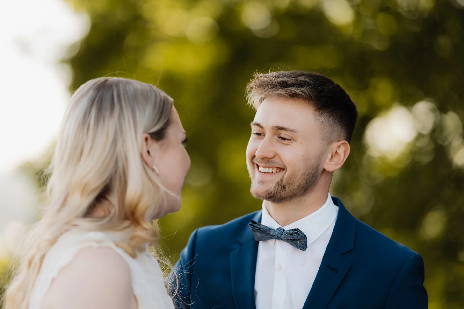 Hochzeit Anna & Patrick in Standesamt Grainet & Das Oberhaus – Hochzeitsreportage von Vincent Würzinger, Bild 22 von 24