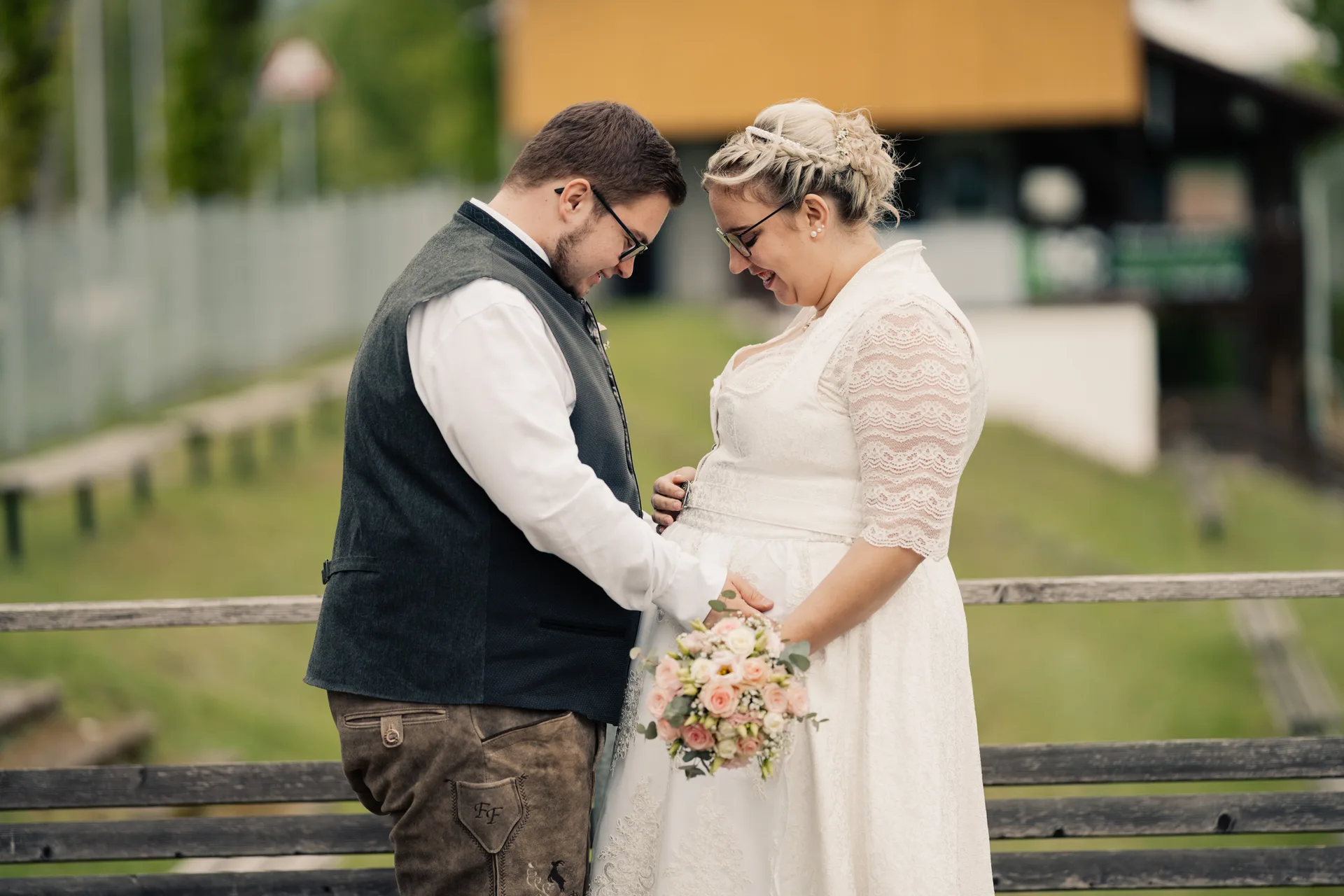 Hochzeit Chiara & Frederik in Bauhütte & Gasthaus Gruber – Hochzeitsreportage von Vincent Würzinger, Bild 9 von 39