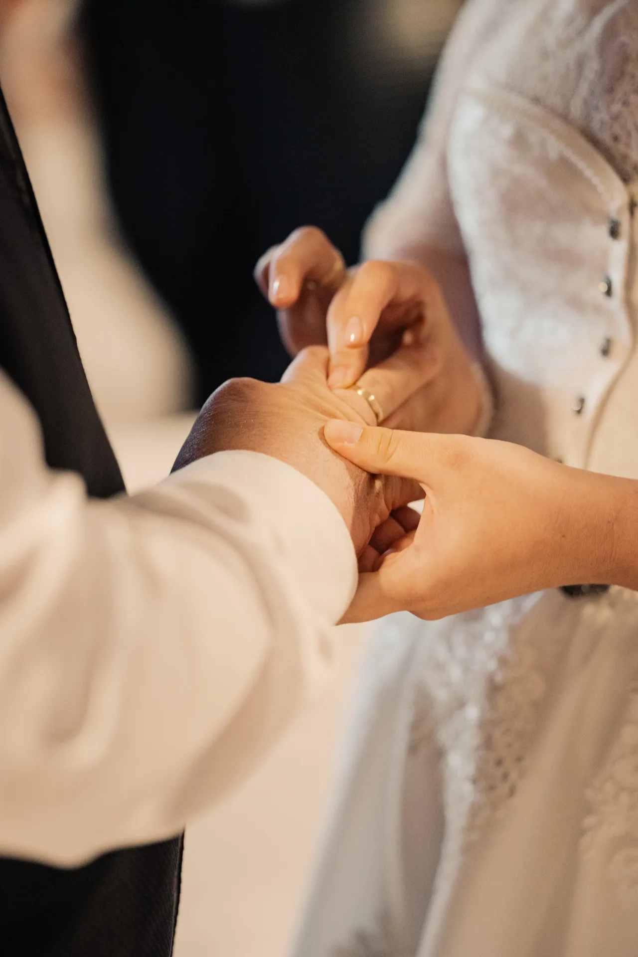Hochzeit Chiara & Frederik in Bauhütte & Gasthaus Gruber – Hochzeitsreportage von Vincent Würzinger, Bild 19 von 39