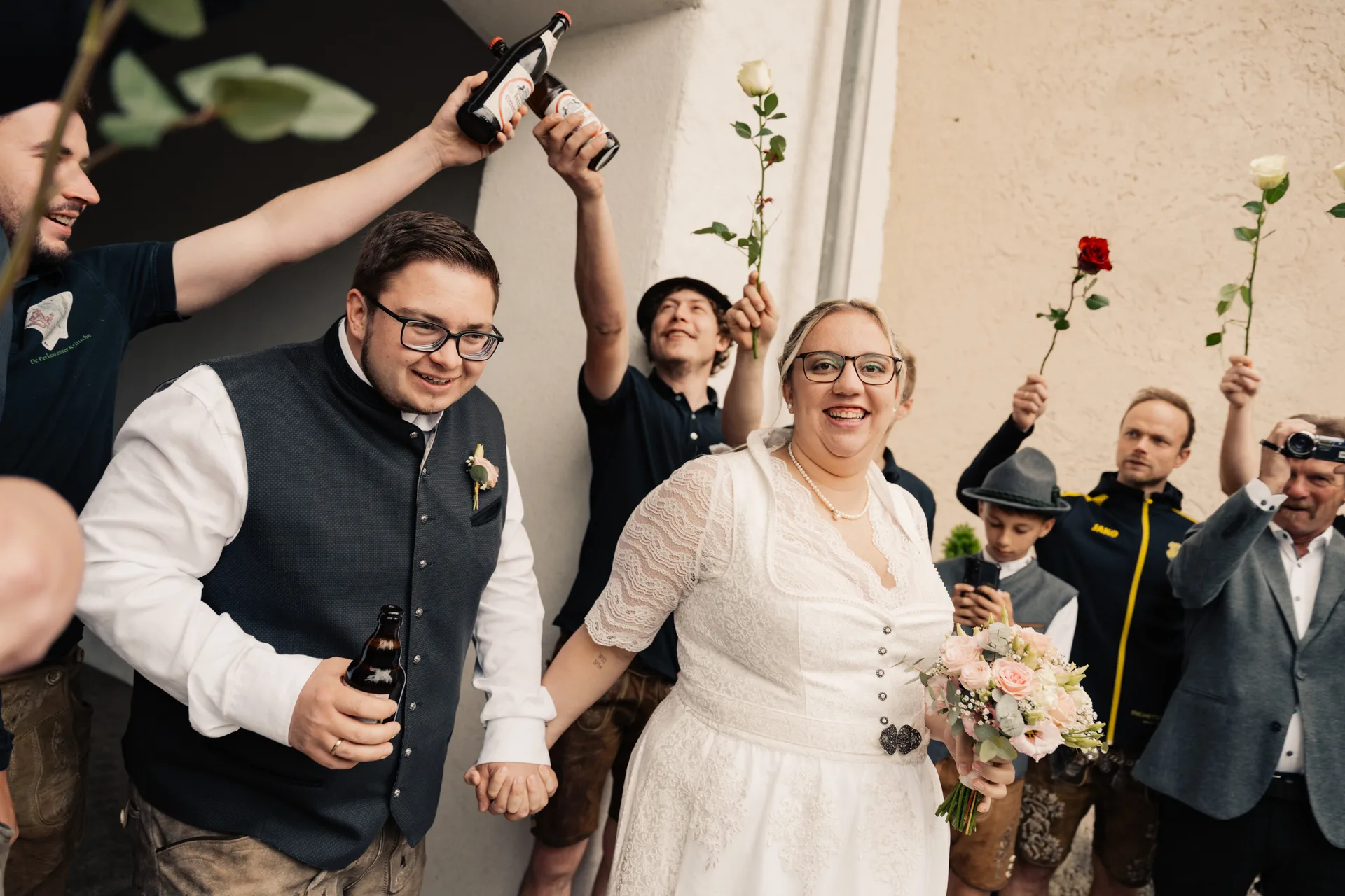 Hochzeit Chiara & Frederik in Bauhütte & Gasthaus Gruber – Hochzeitsreportage von Vincent Würzinger, Bild 26 von 39
