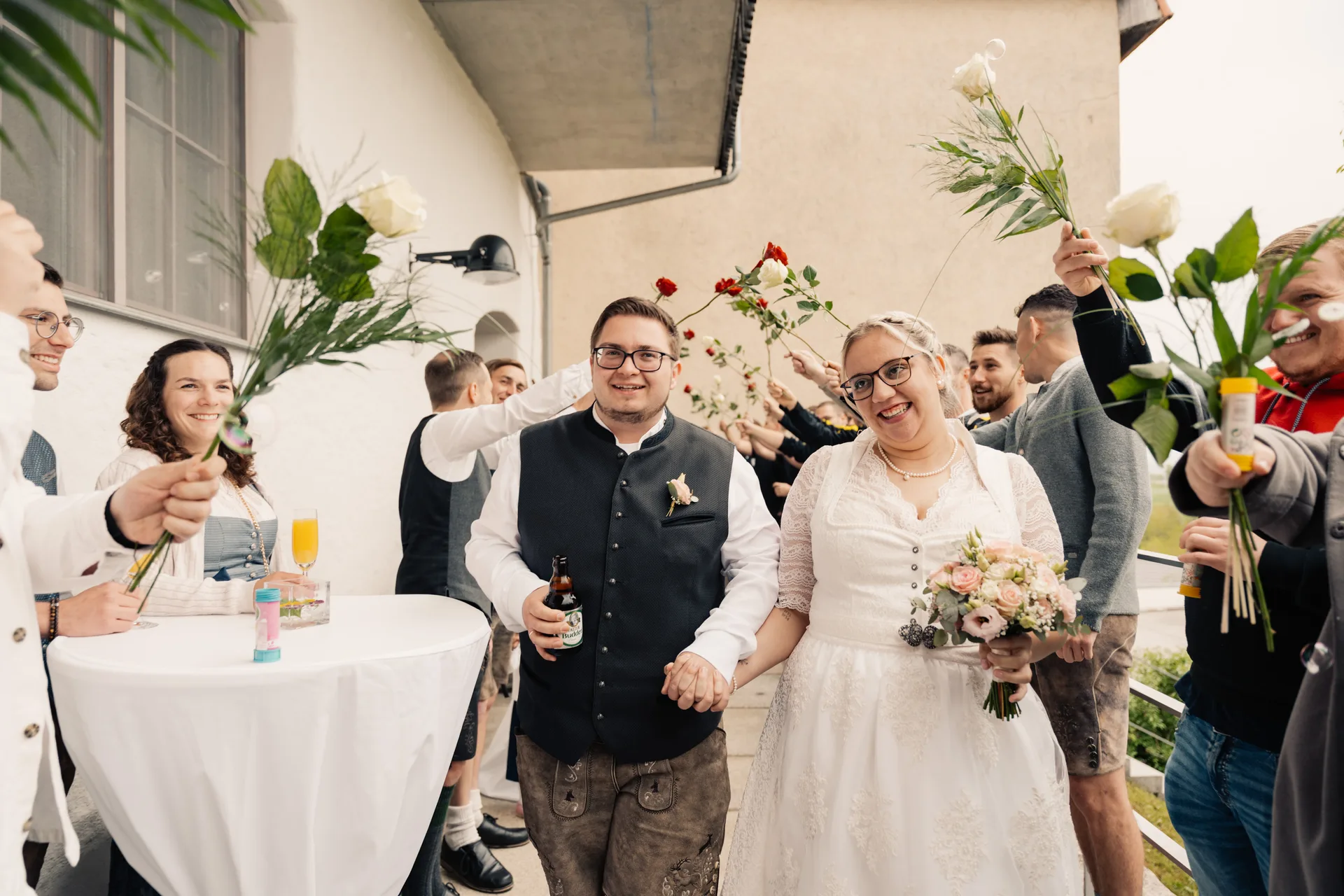 Hochzeit Chiara & Frederik in Bauhütte & Gasthaus Gruber – Hochzeitsreportage von Vincent Würzinger, Bild 27 von 39