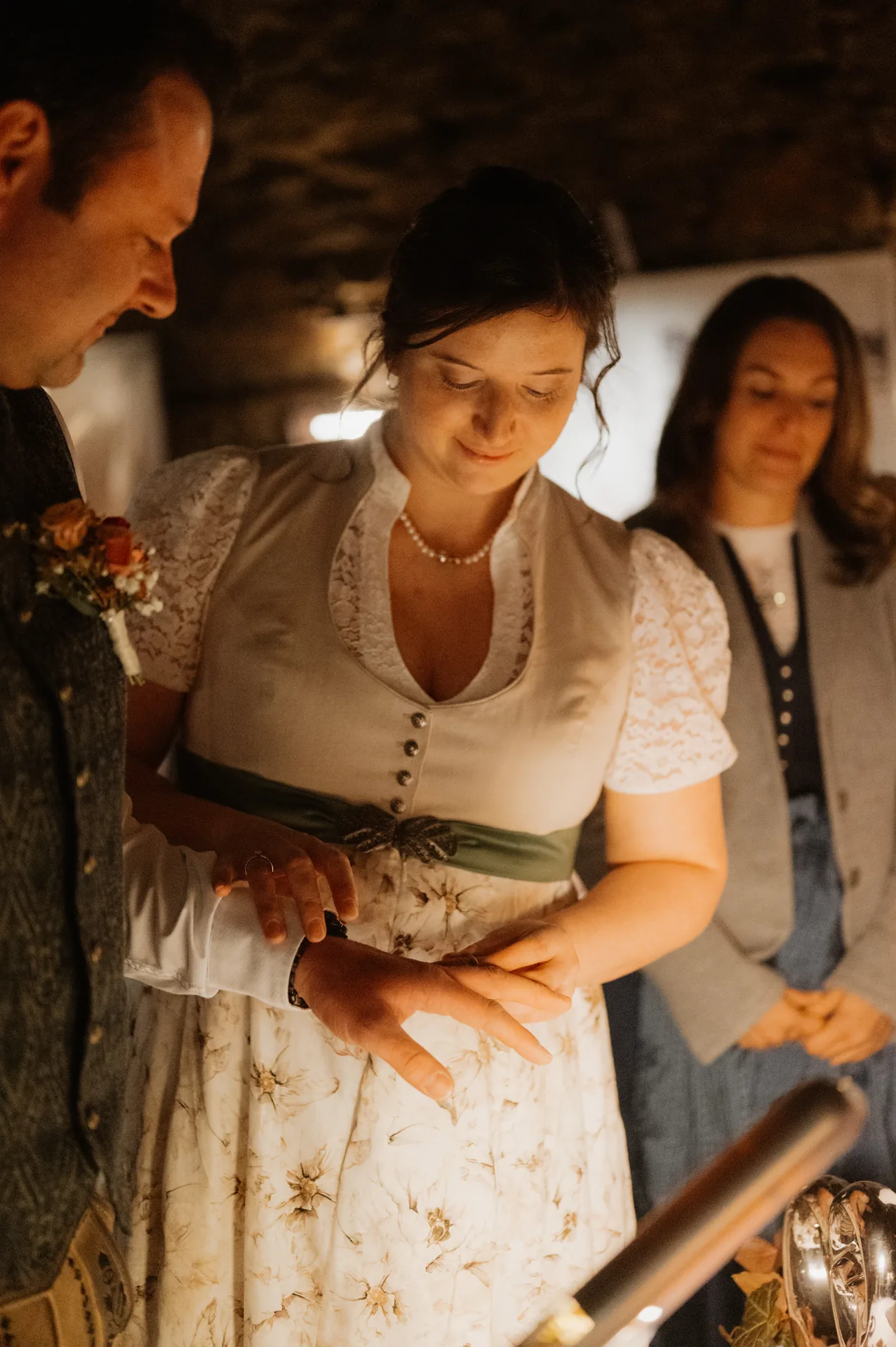Hochzeit Jessica & Franz in Postkeller Regen & Schmugglerhütte – Hochzeitsreportage von Vincent Würzinger, Bild 1 von 25