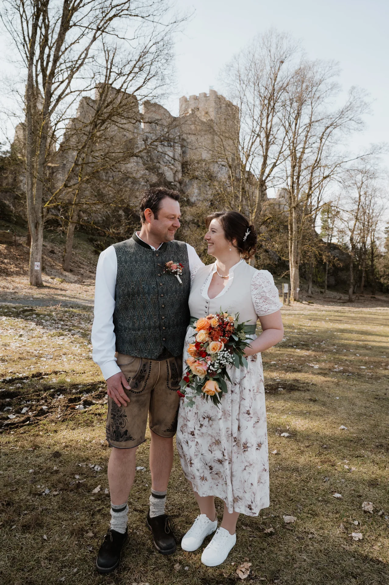 Hochzeit Jessica & Franz in Postkeller Regen & Schmugglerhütte – Hochzeitsreportage von Vincent Würzinger, Bild 13 von 25