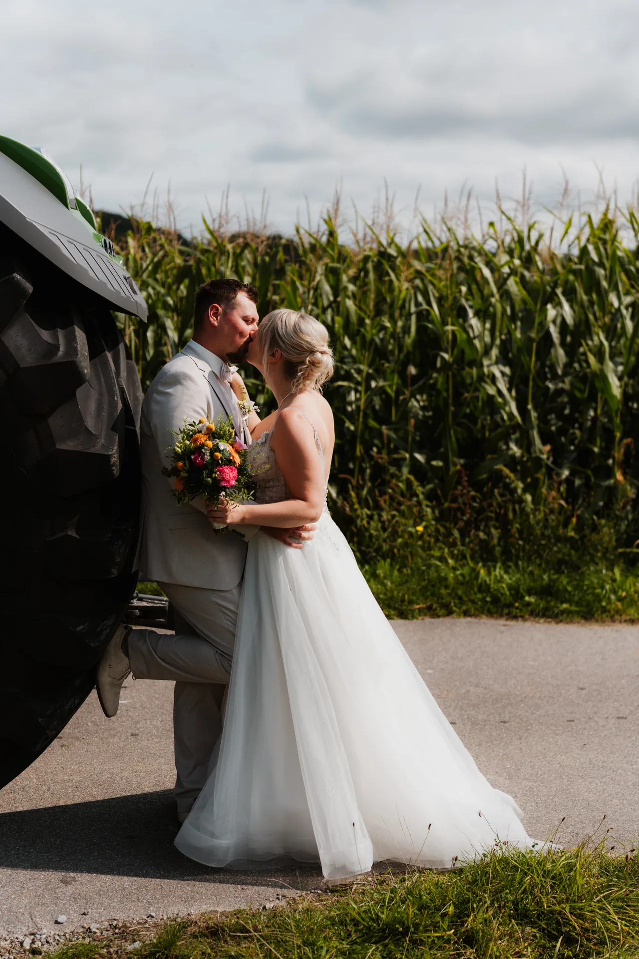Hochzeit Sabrina & Johannes in Rathaus Ringelai & Wirtshaus Boxleitenmühle – Hochzeitsreportage von Vincent Würzinger, Bild 11 von 42