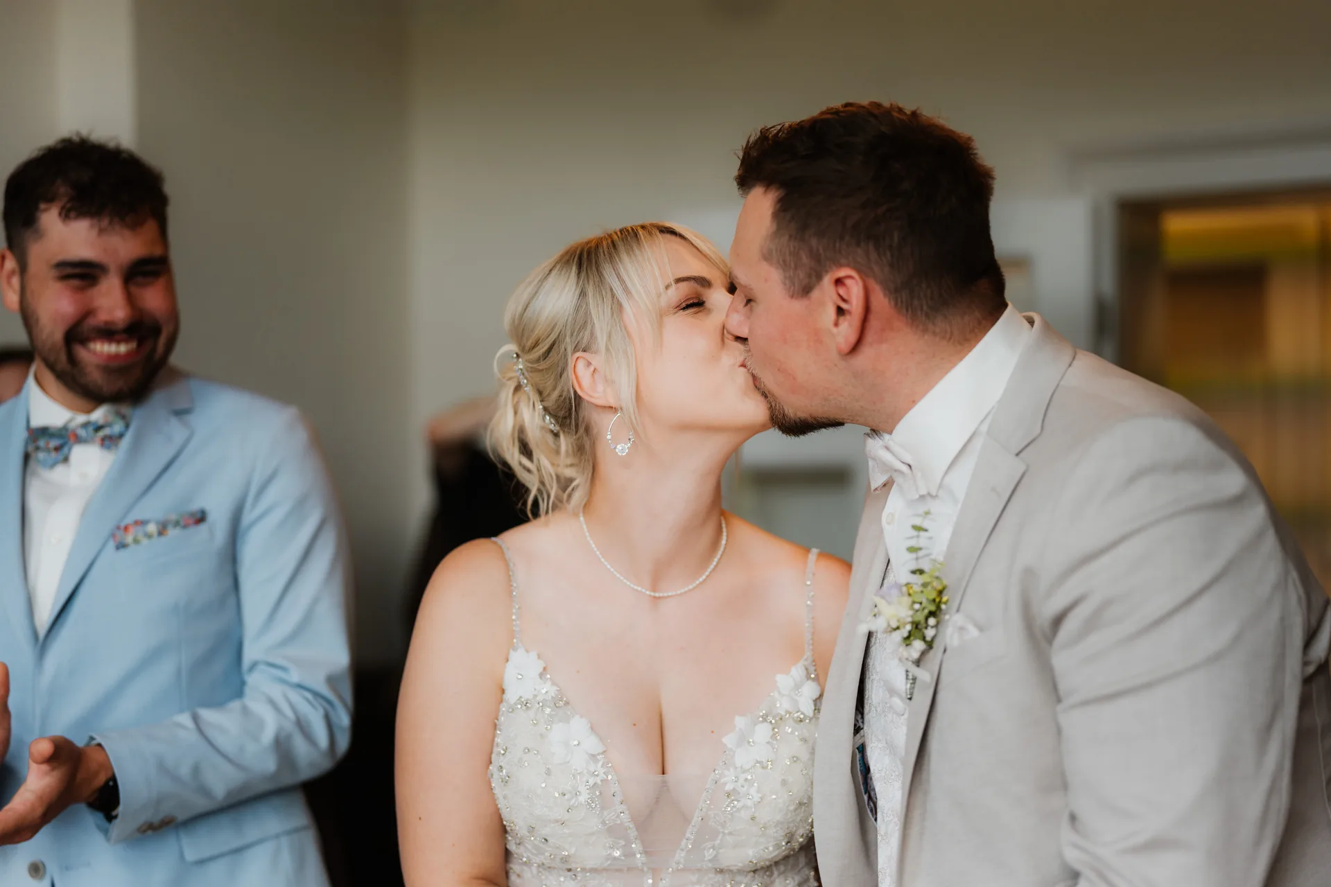 Hochzeit Sabrina & Johannes in Rathaus Ringelai & Wirtshaus Boxleitenmühle – Hochzeitsreportage von Vincent Würzinger, Bild 16 von 42