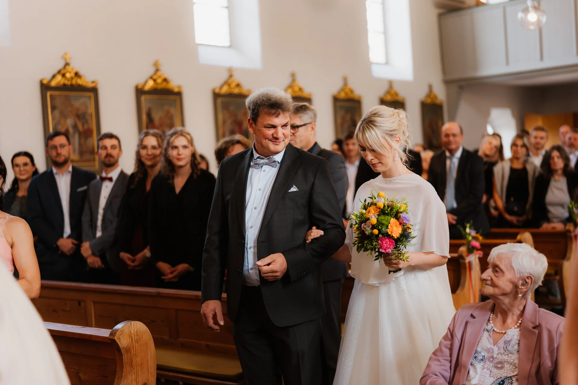 Hochzeit Sabrina & Johannes in Rathaus Ringelai & Wirtshaus Boxleitenmühle – Hochzeitsreportage von Vincent Würzinger, Bild 21 von 42